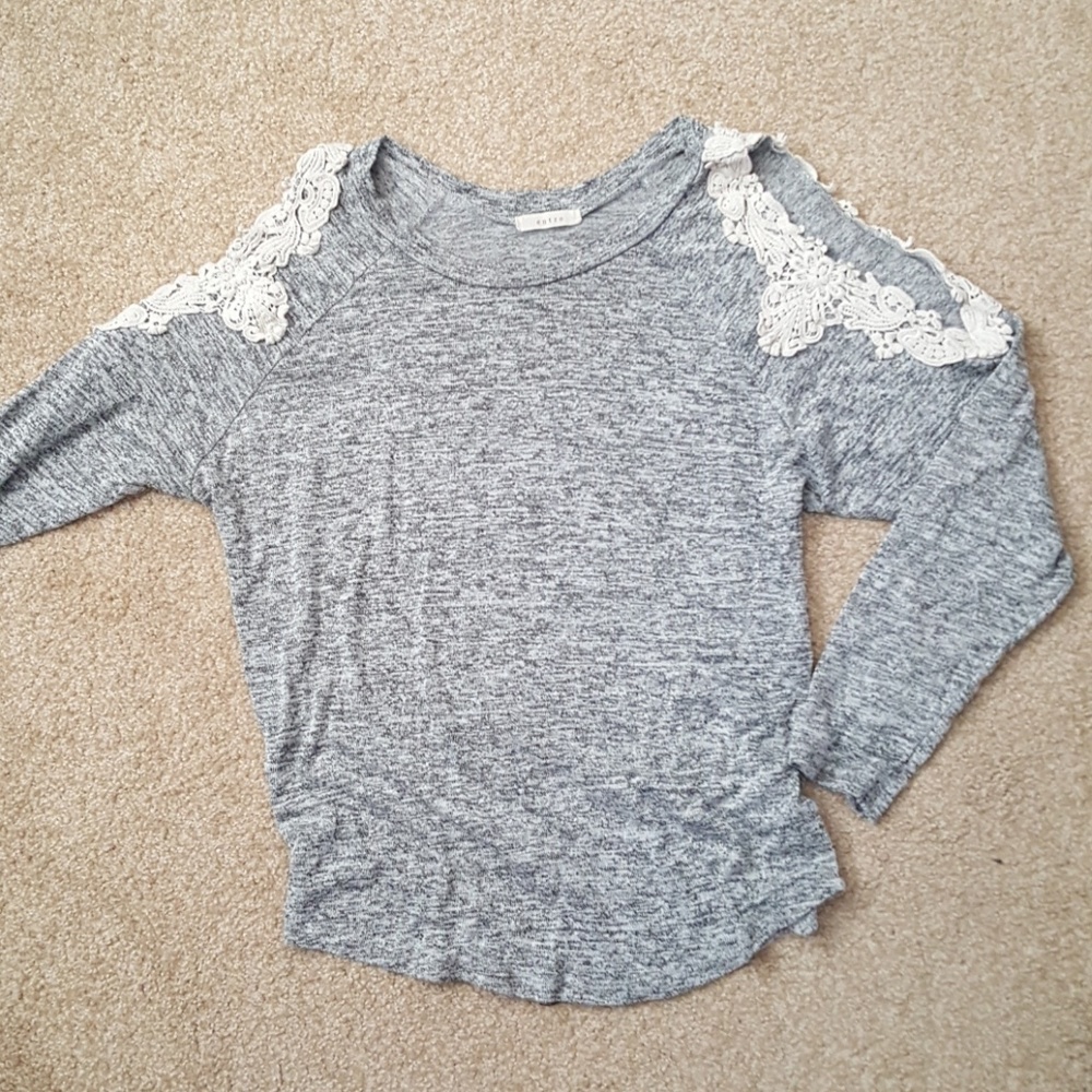 Cold shoulder top